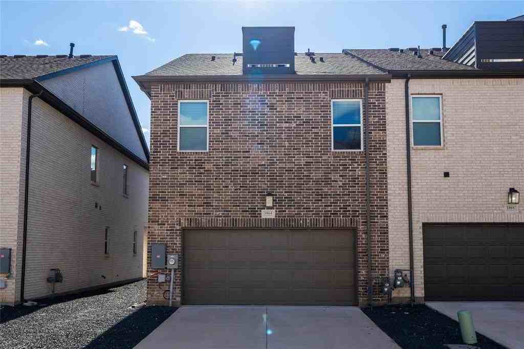 1064 Keene Ridge Dr - Photo 2 of 24