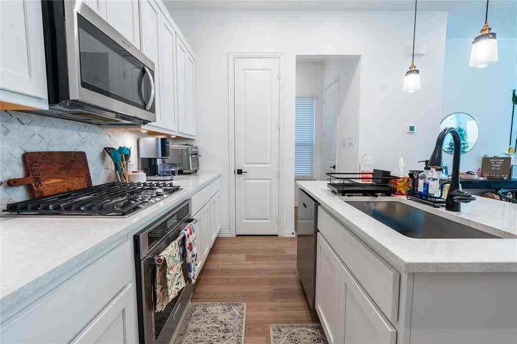 1064 Keene Ridge Dr - Photo 4 of 24