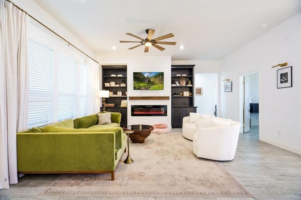 1523 Carter Dr - Photo 7 of 35