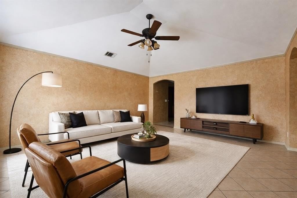 5044 La Paloma Dr - Photo 3 of 15