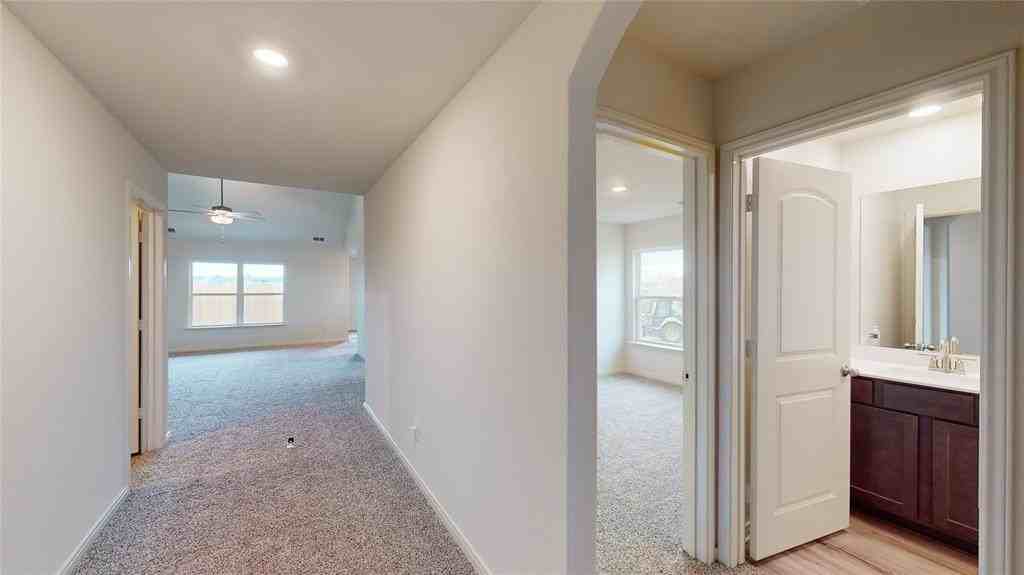 8012 White Sulphur Rd - Photo 6 of 39