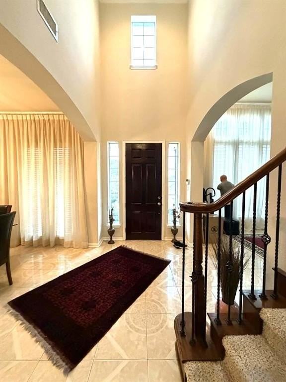 1571 Coastal Dr - Photo 2 of 38