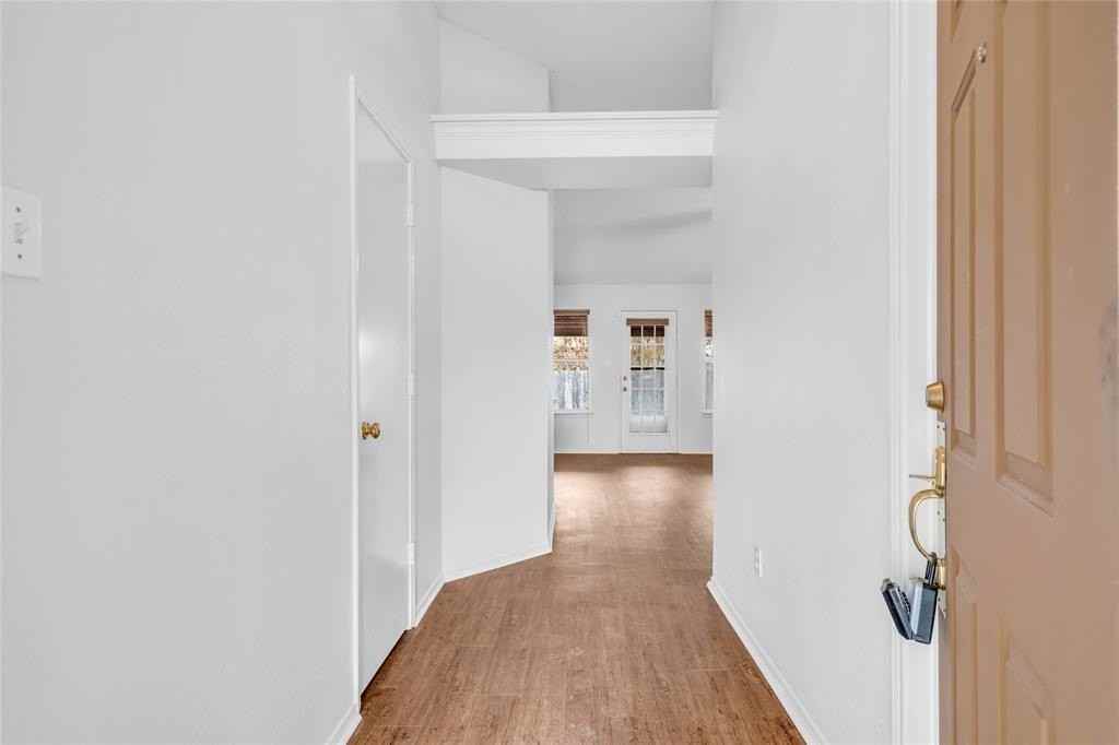 8464 Ruthette Dr - Photo 4 of 32