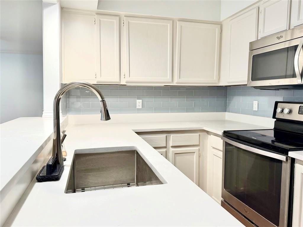 4411 Gilbert Ave #10 - Photo 4 of 11