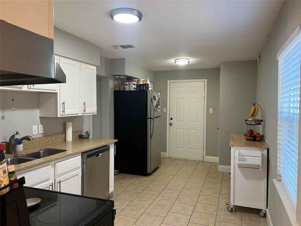 1840 Prairie View Dr - Photo 7 of 17