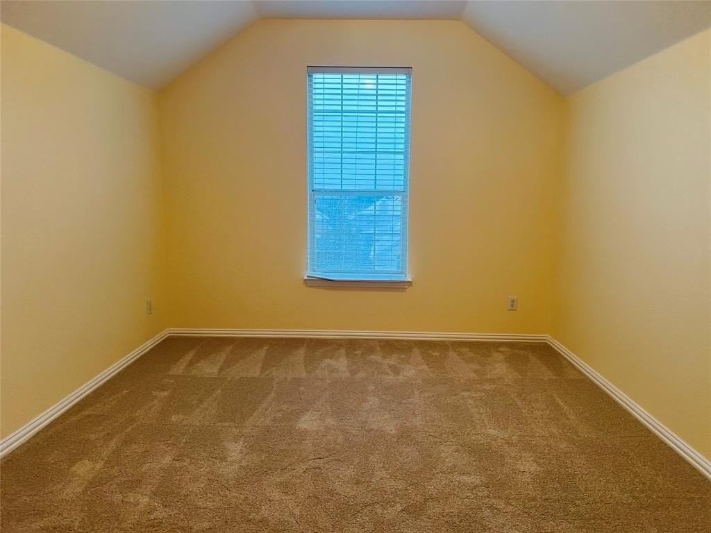 132 Cassandra Dr - Photo 7 of 17