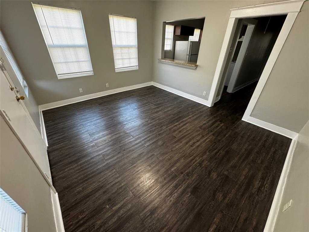 3514 Meadow St - Photo 2 of 10