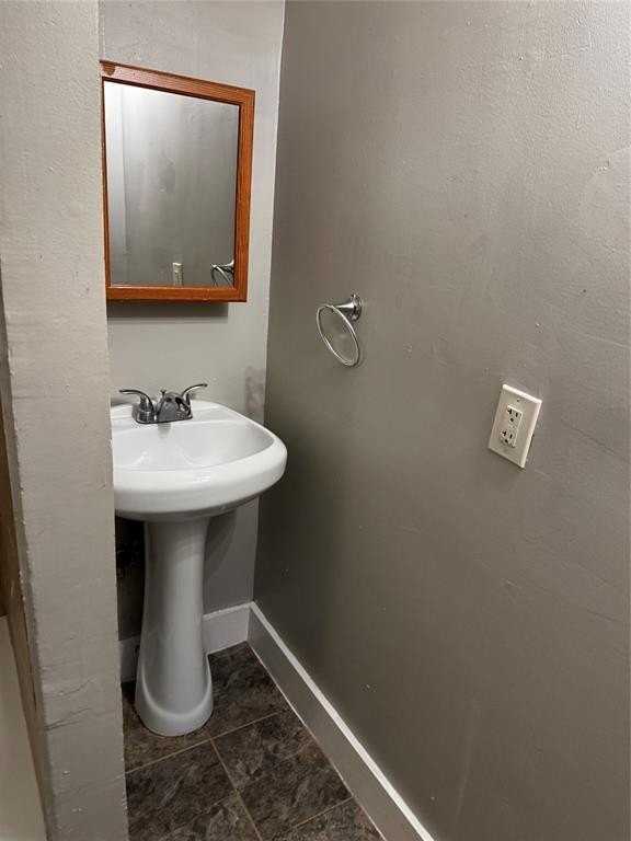 3514 Meadow St - Photo 6 of 10