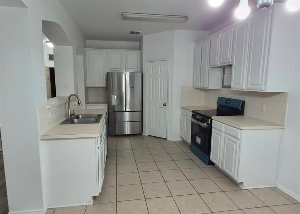 4844 Carrotwood Dr - Photo 2 of 29