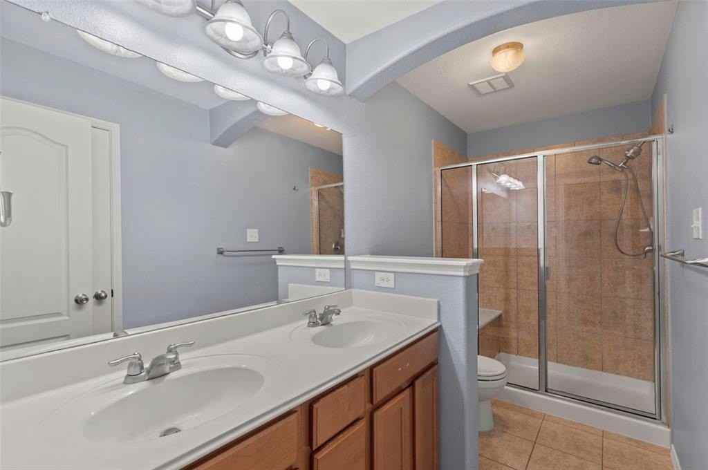 1034 Lucy Ln - Photo 6 of 11