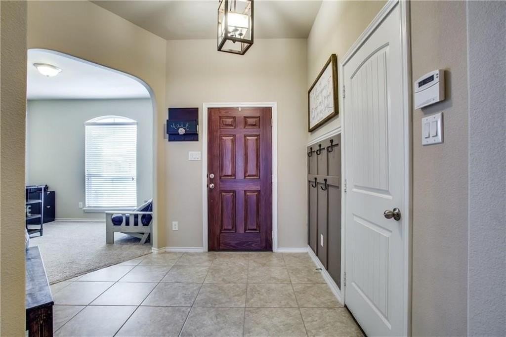 1904 Henderson Dr - Photo 3 of 25