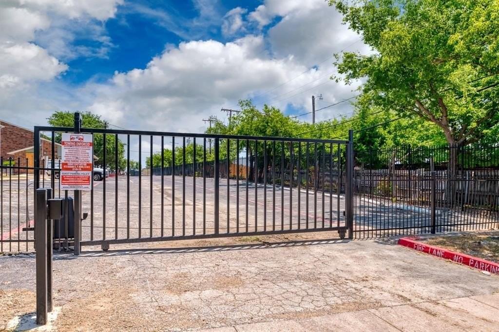 8037 W Elizabeth Ln #116 - Photo 5 of 18