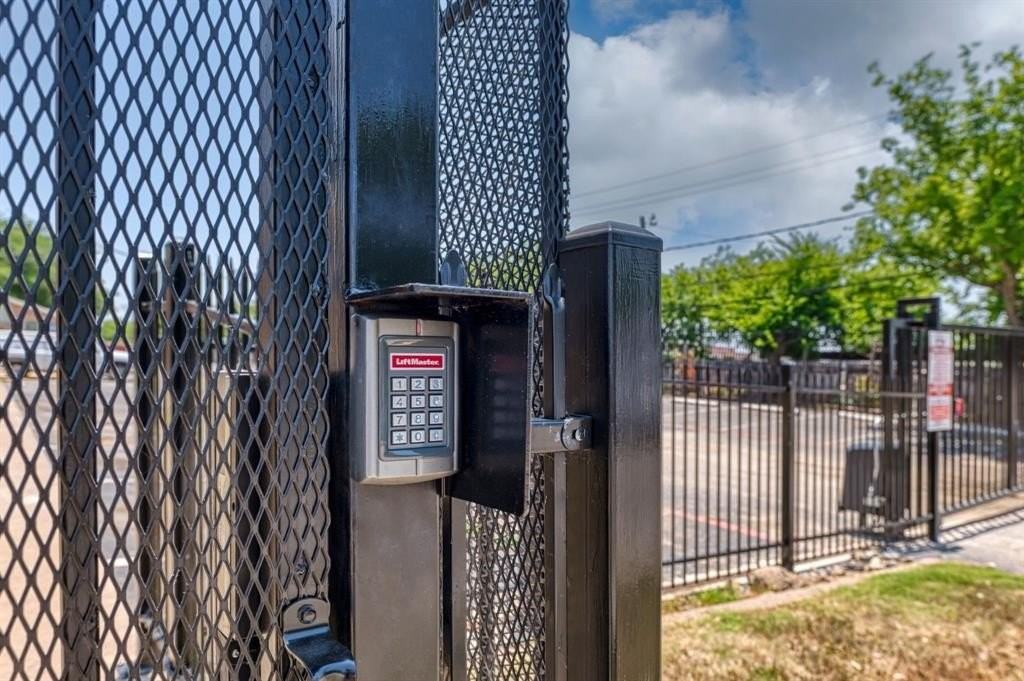 8037 W Elizabeth Ln #116 - Photo 6 of 18