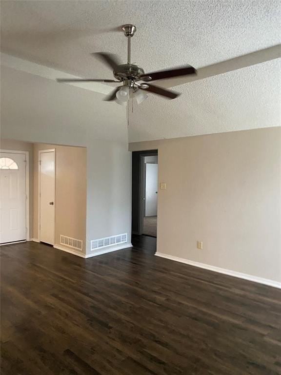 104 Mesa Moor Dr - Photo 2 of 13