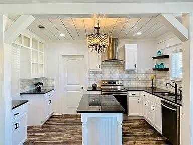 602 S Chestnut St - Photo 7 of 24