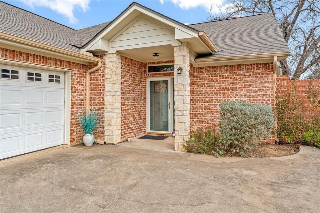 328 Wagon Wheel Cir - Photo 2 of 28