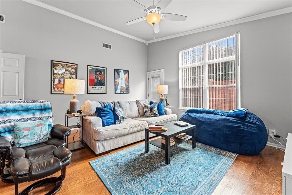 328 Wagon Wheel Cir - Photo 3 of 28