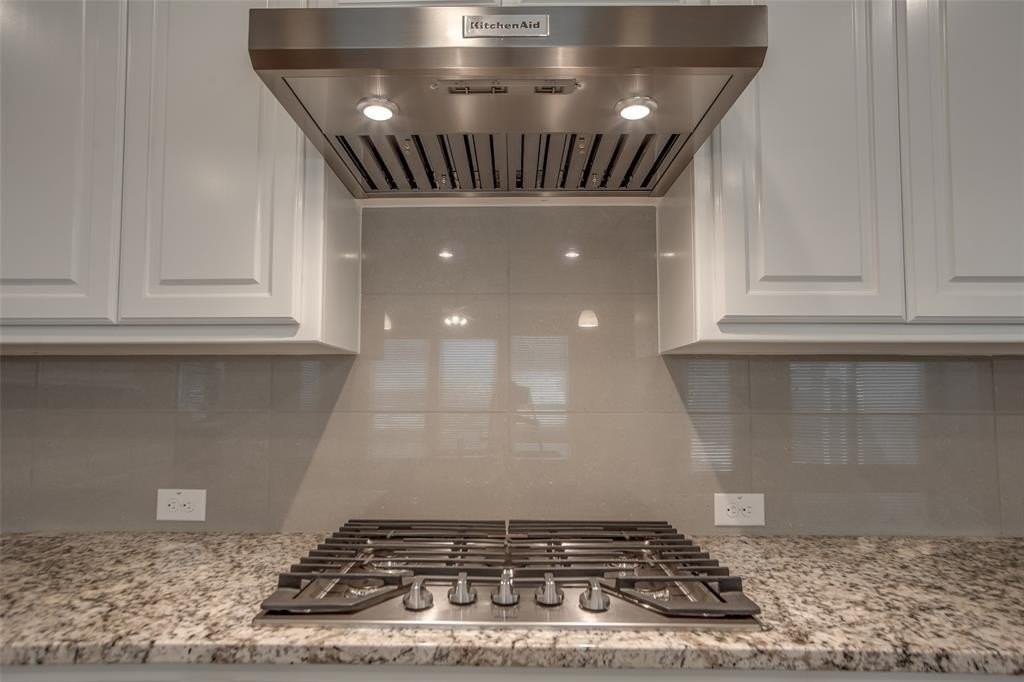 3105 Damsel Sauvage Ln - Photo 4 of 18