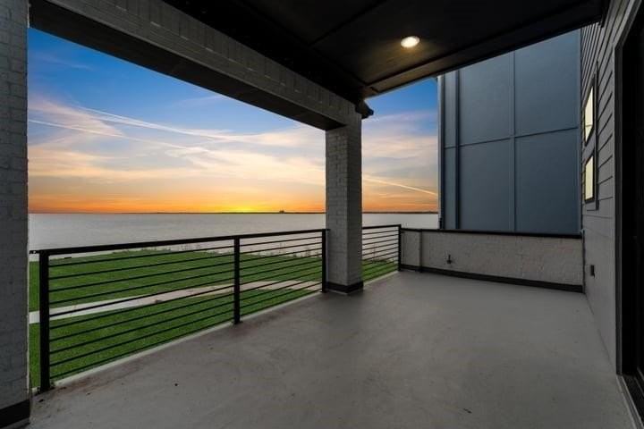 8609 Secretariat Dr - Photo 2 of 27