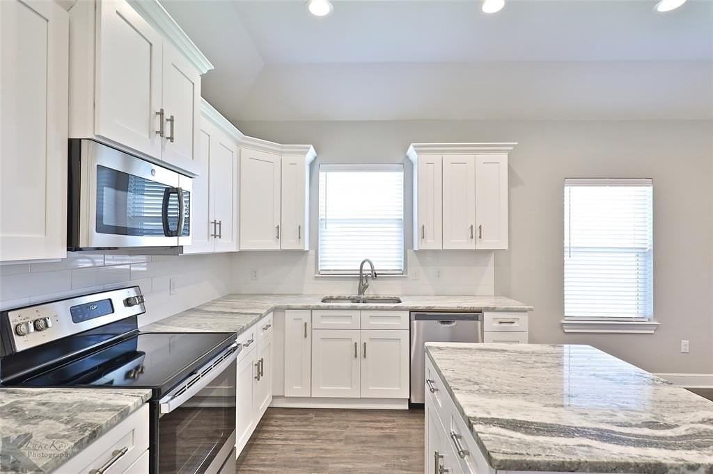 302 Martis Way - Photo 3 of 33