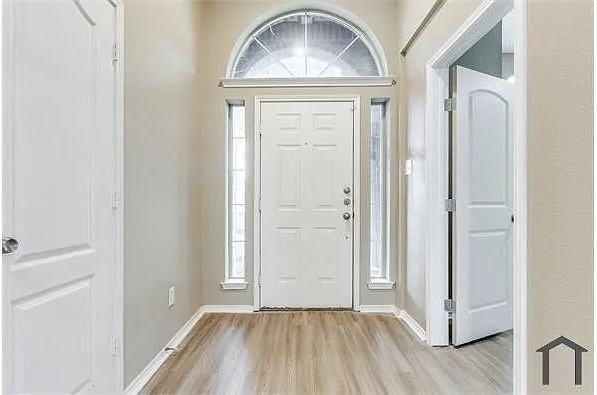 11304 Amber Valley Dr - Photo 5 of 20