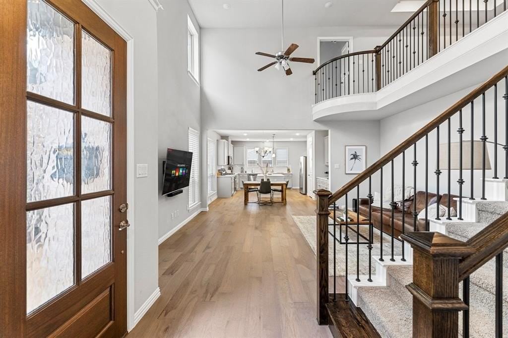 3904 Gildas Ln - Photo 3 of 33