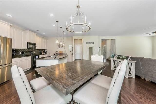 9001 Cranston Ct - Photo 4 of 14