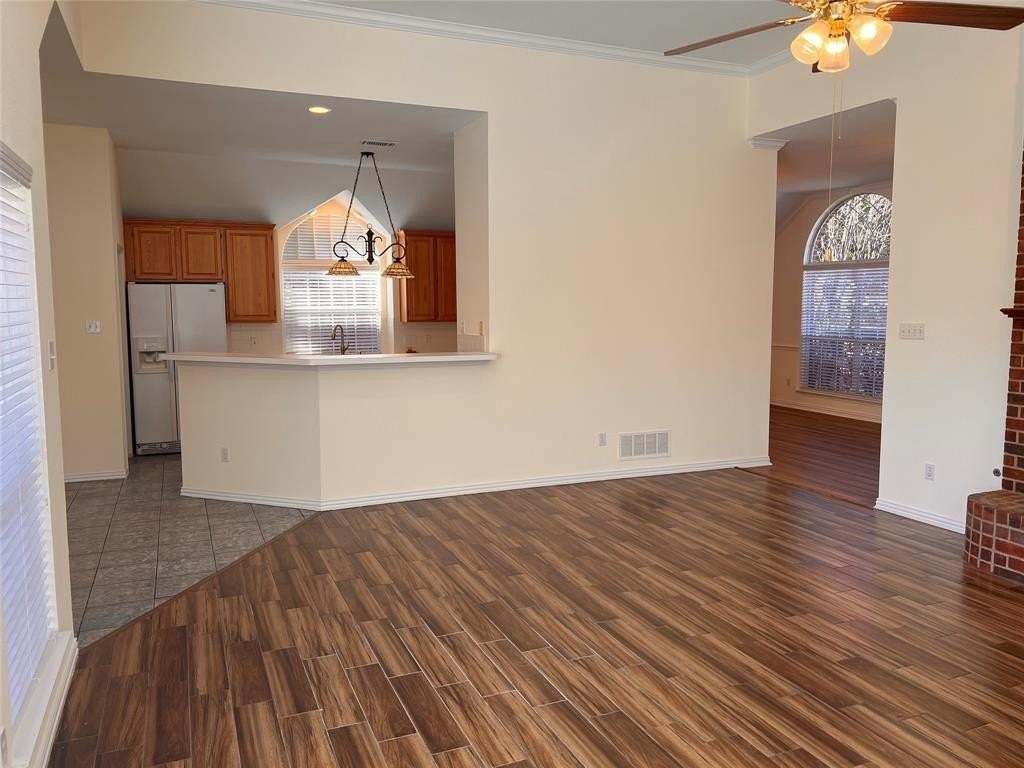 2312 Eldger Dr - Photo 6 of 40