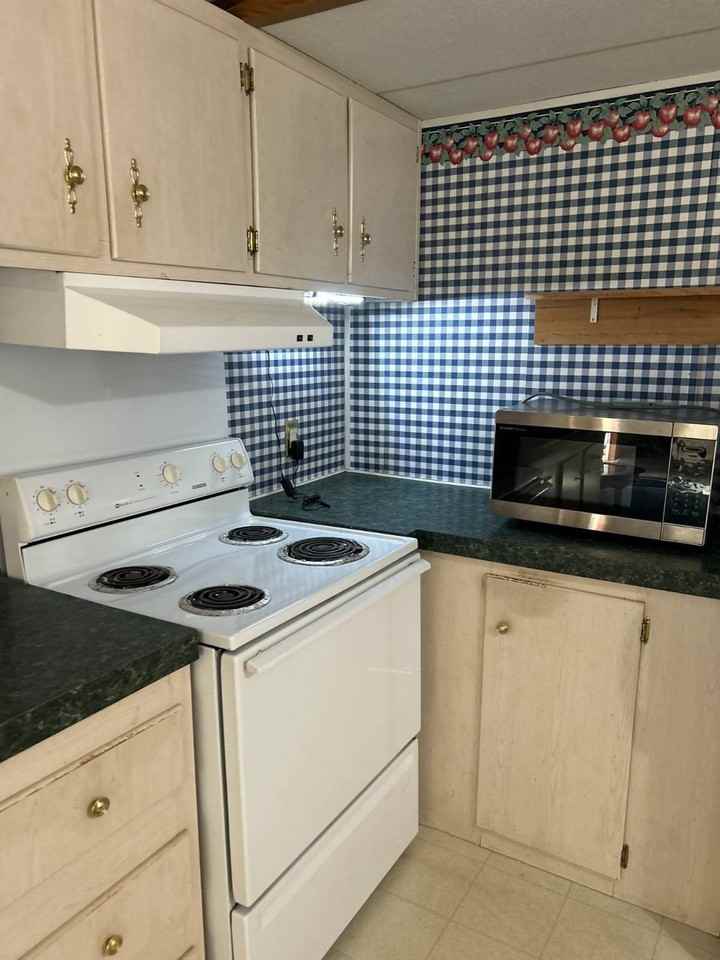 3451 Blue Ridge Cir - Photo 5 of 18