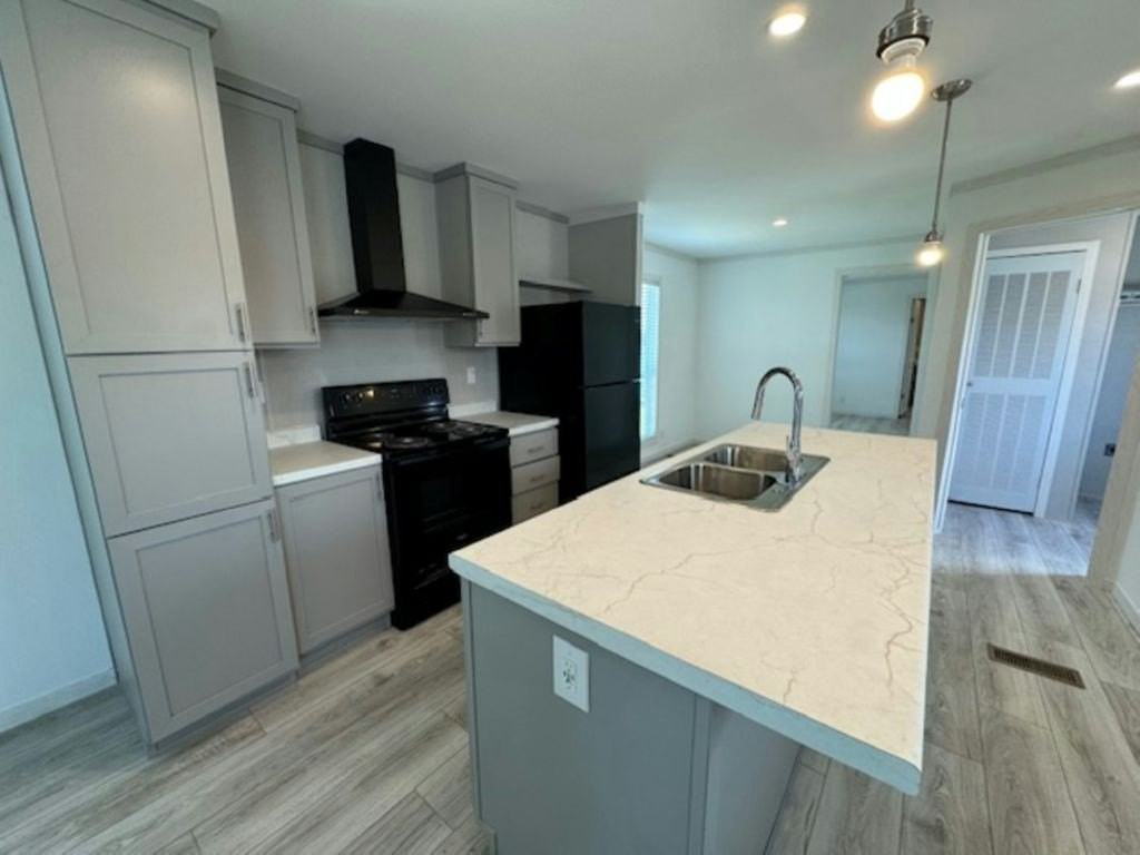 17 Bonnet Ct #104 - Photo 6 of 11