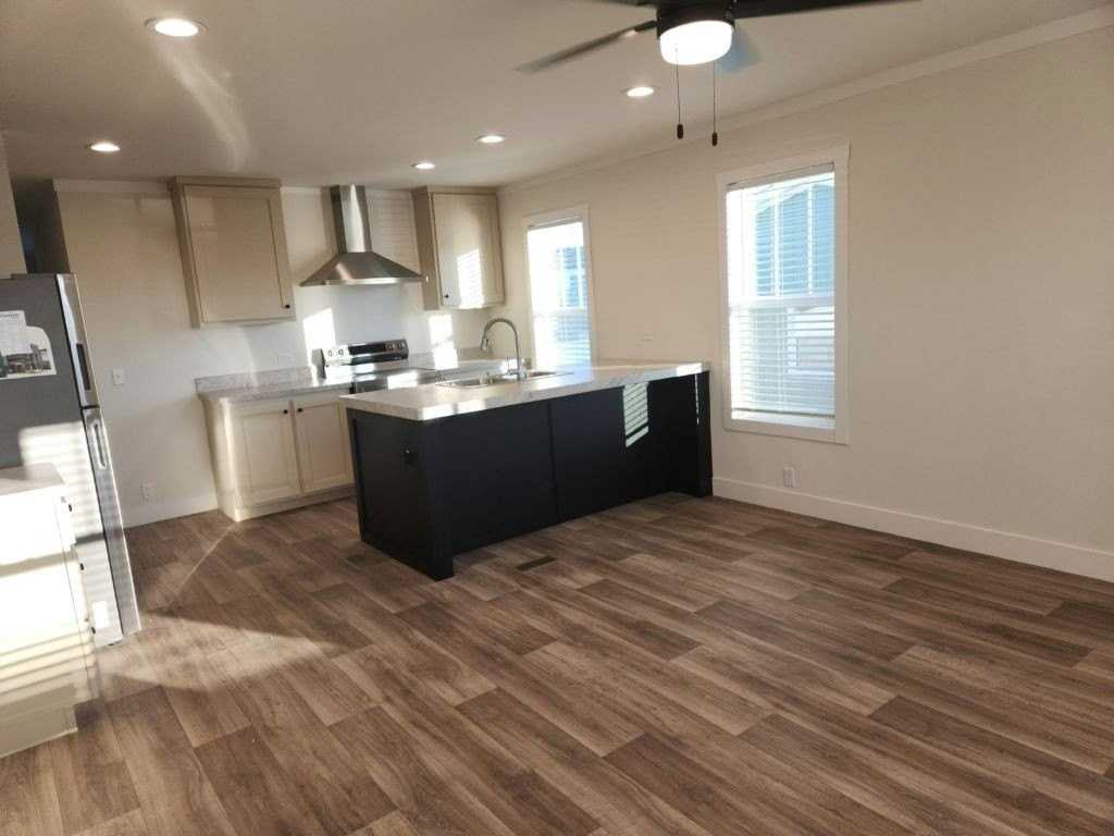 24 Bonnet Ct #3 - Photo 2 of 16