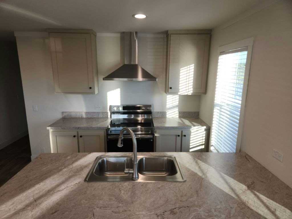 24 Bonnet Ct #3 - Photo 4 of 16