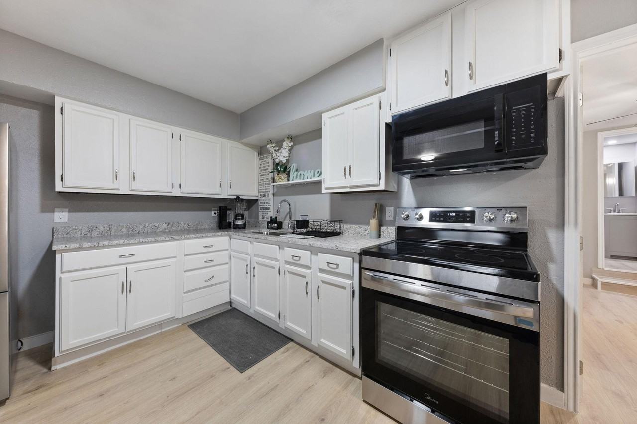 Golden Hills Dr - Photo 2 of 21