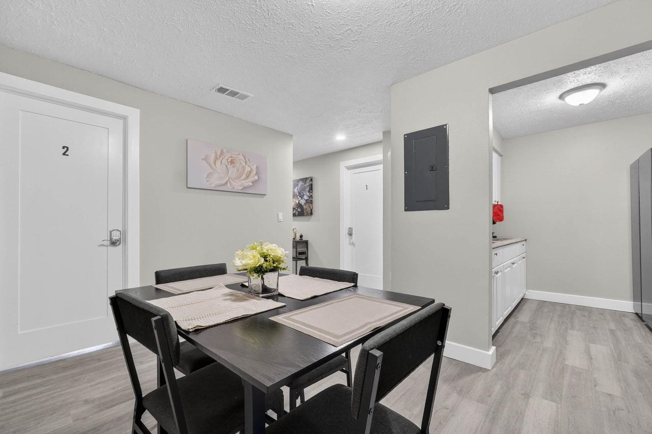 Phillips St - Photo 6 of 19