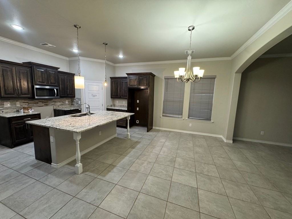 5209 Lamont Ave - Photo 5 of 16