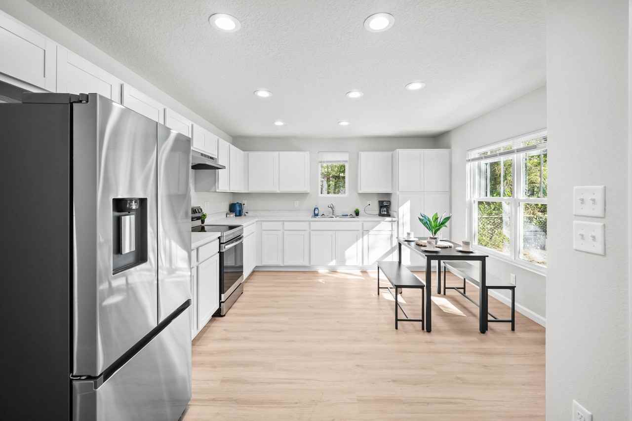 W 29th St - Photo 4 of 50