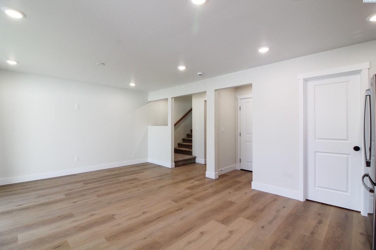 605 Road 34 Unit B - Photo 2 of 19