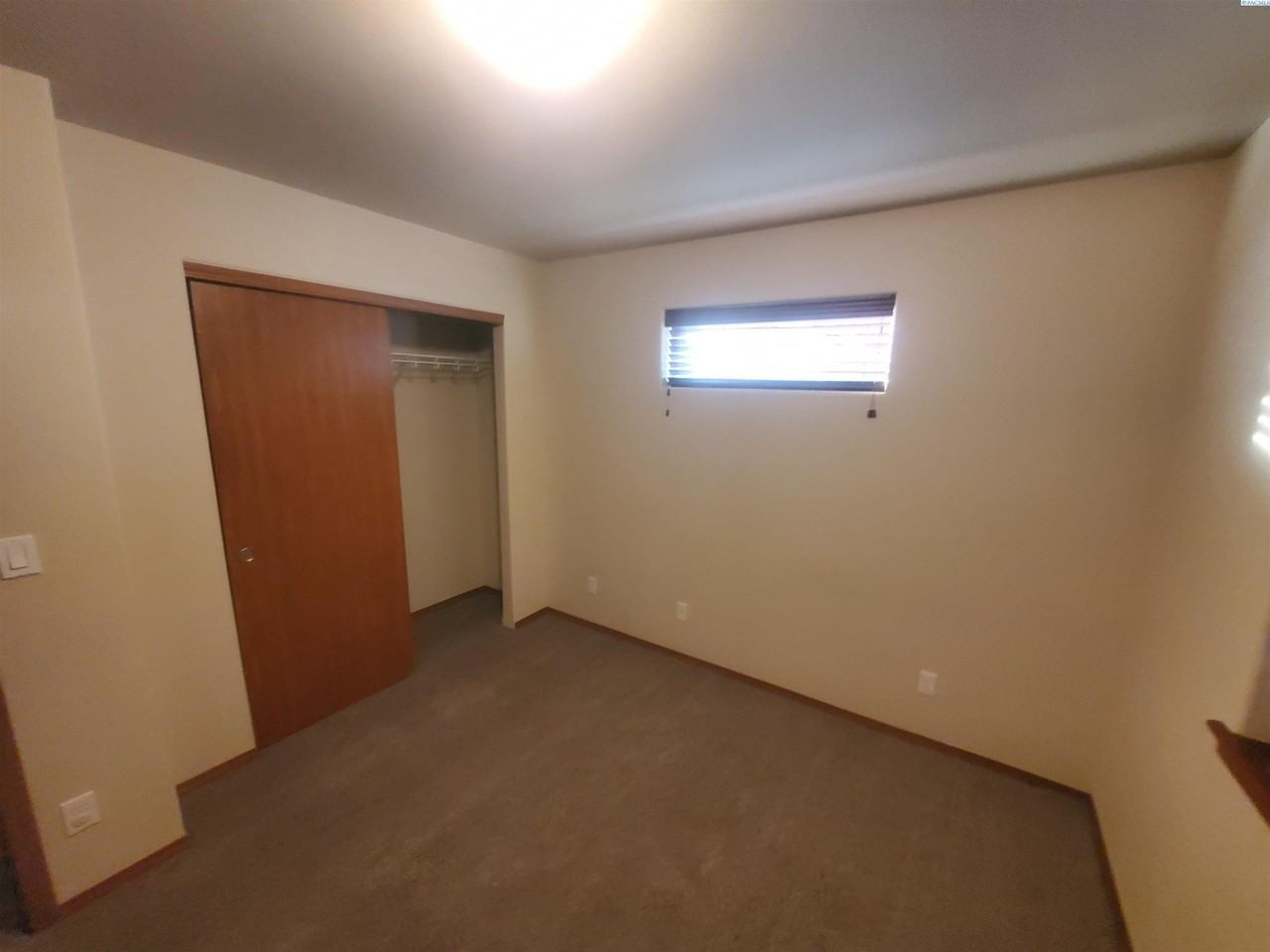 1627 Cactus Loop - Photo 5 of 11