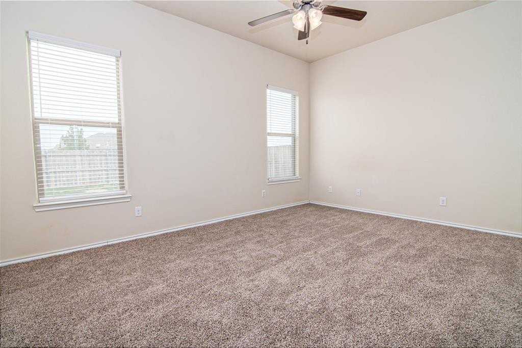 719 Bronco Ct - Photo 7 of 25