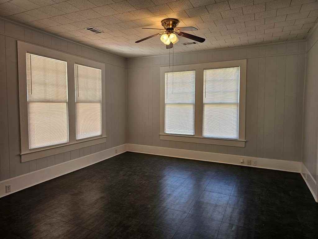 117 W Fairview St - Photo 3 of 14