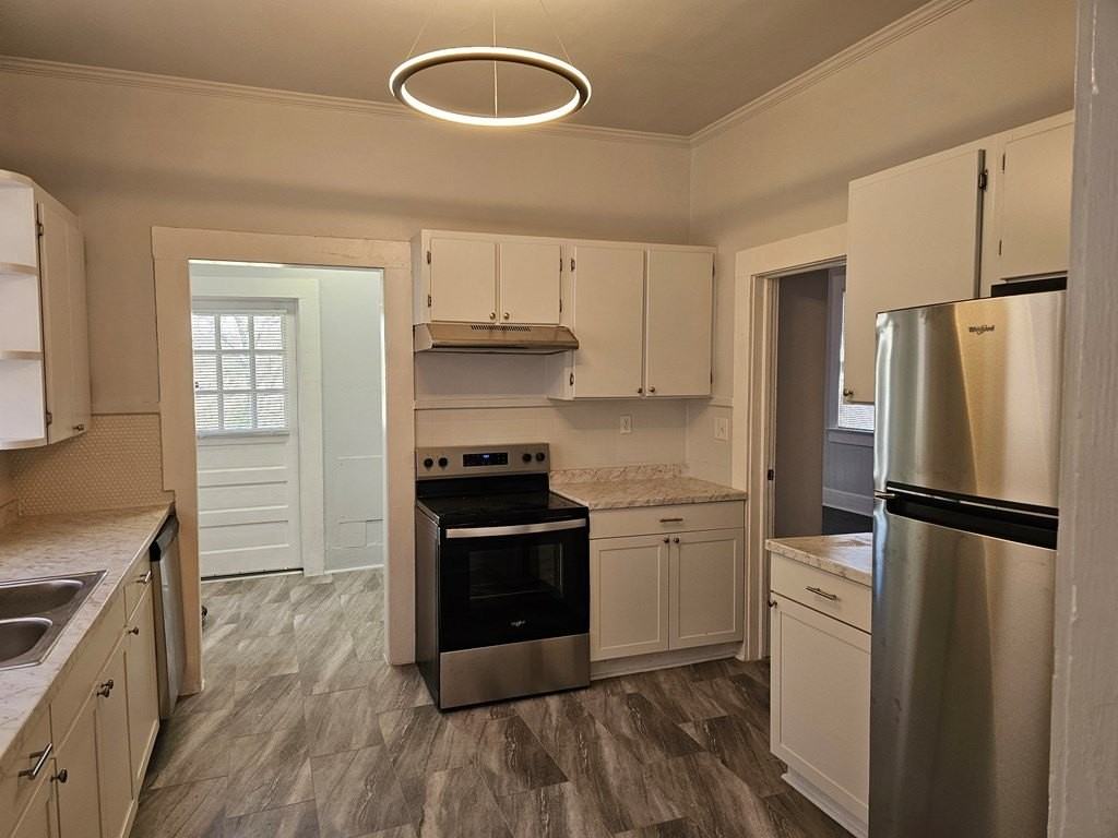 117 W Fairview St - Photo 5 of 14