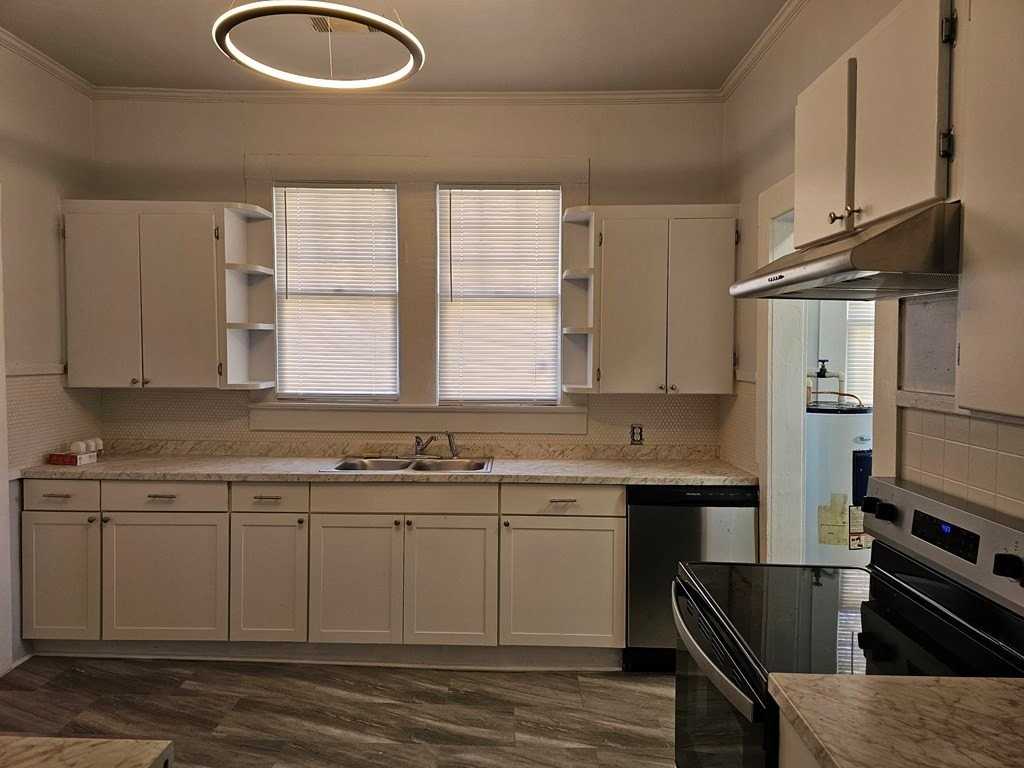 117 W Fairview St - Photo 6 of 14