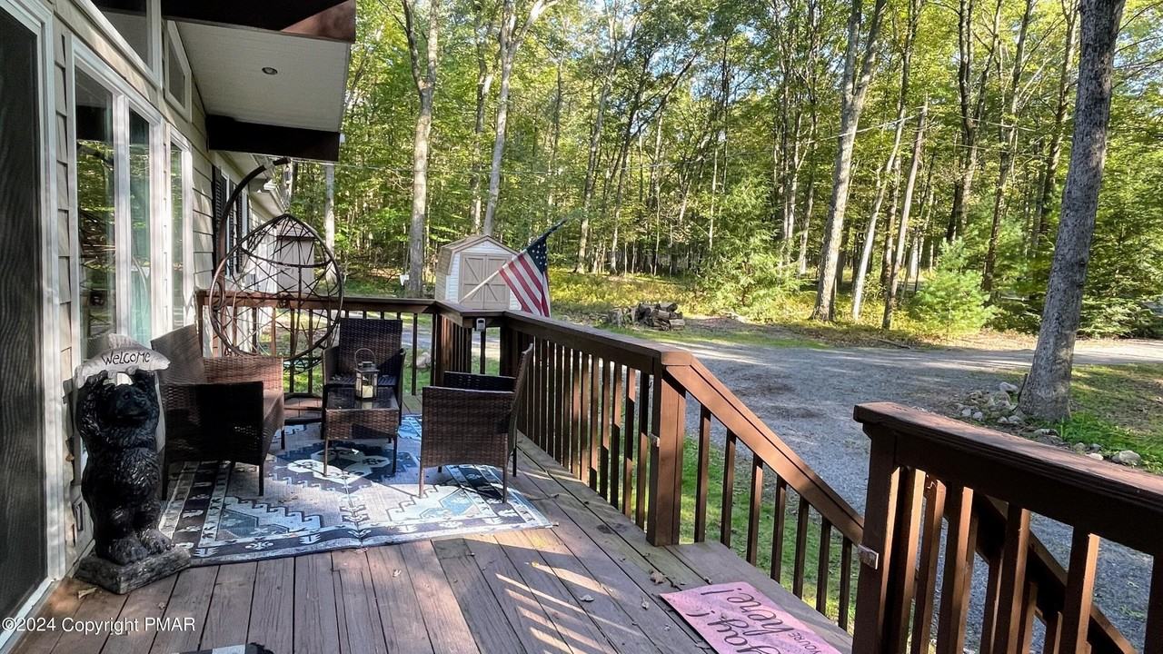 11 Hemlock Path - Photo 2 of 24