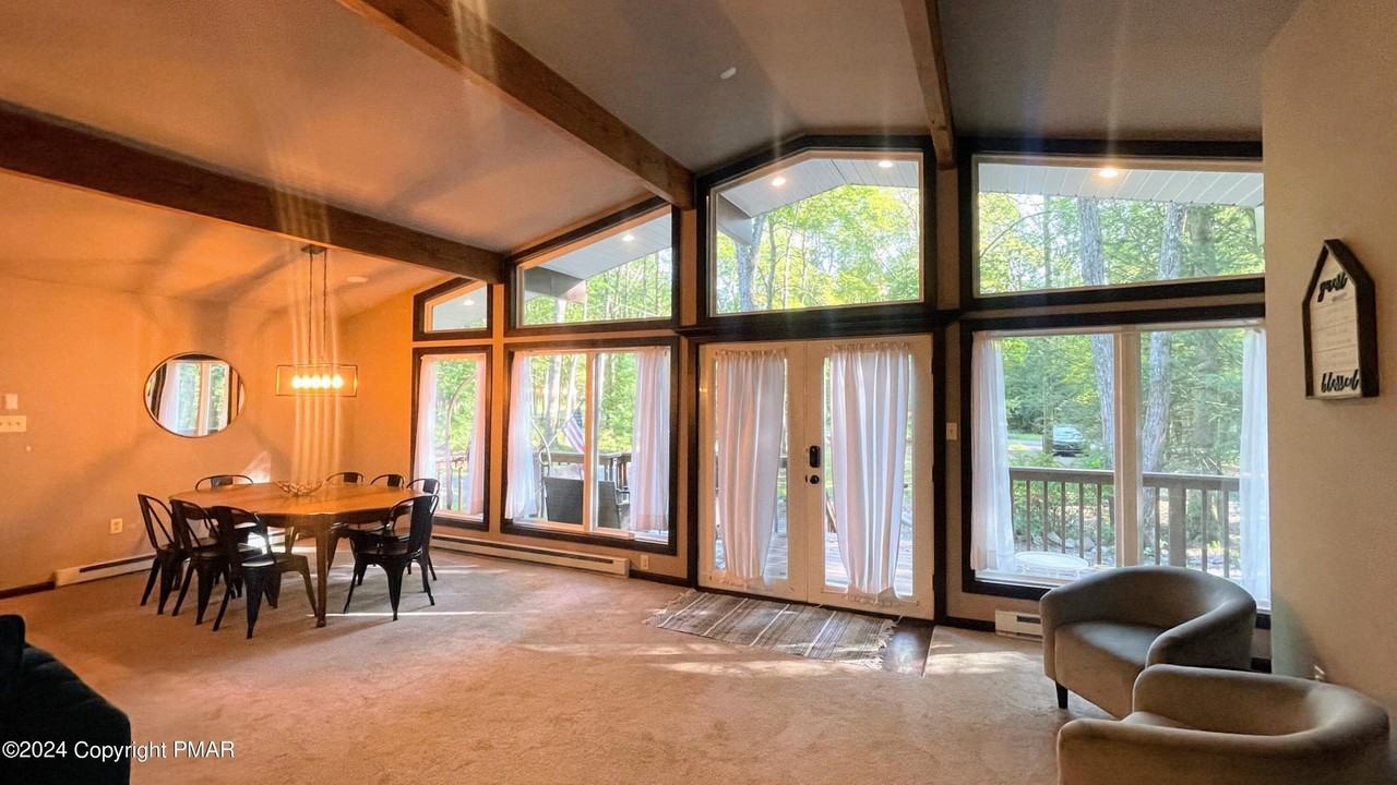 11 Hemlock Path - Photo 4 of 24