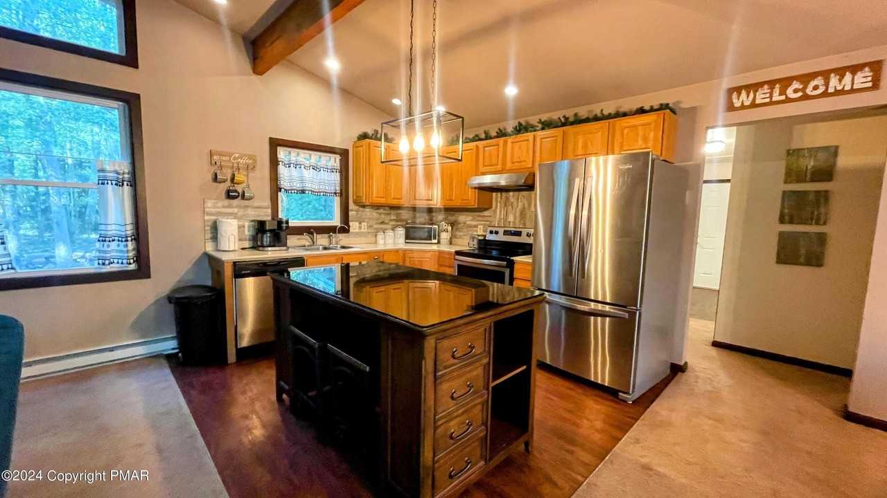 11 Hemlock Path - Photo 7 of 24