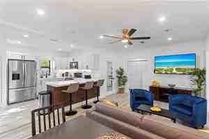 featured image of 719 Ne 36th St