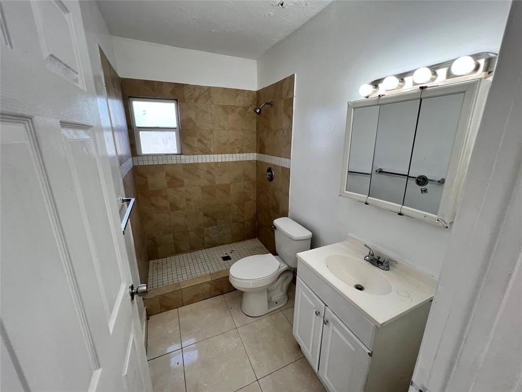 701 N J St #C - Photo 2 of 4