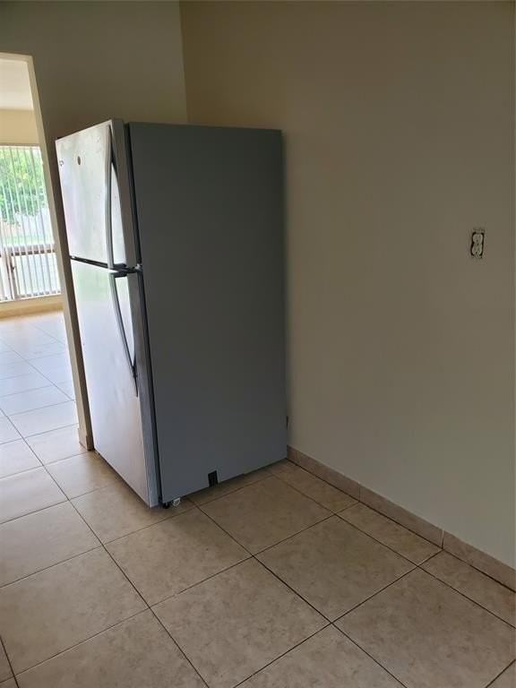 1911 Ne 56th St - Photo 6 of 17