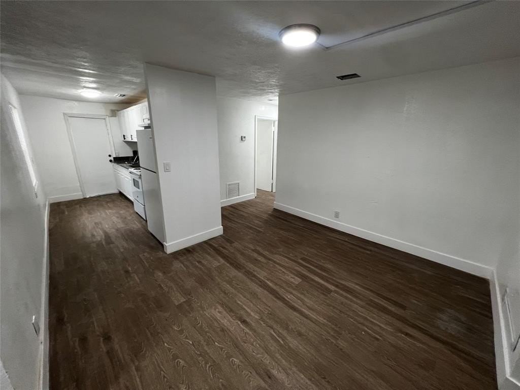 101 Nw 13th Ave - Photo 3 of 12