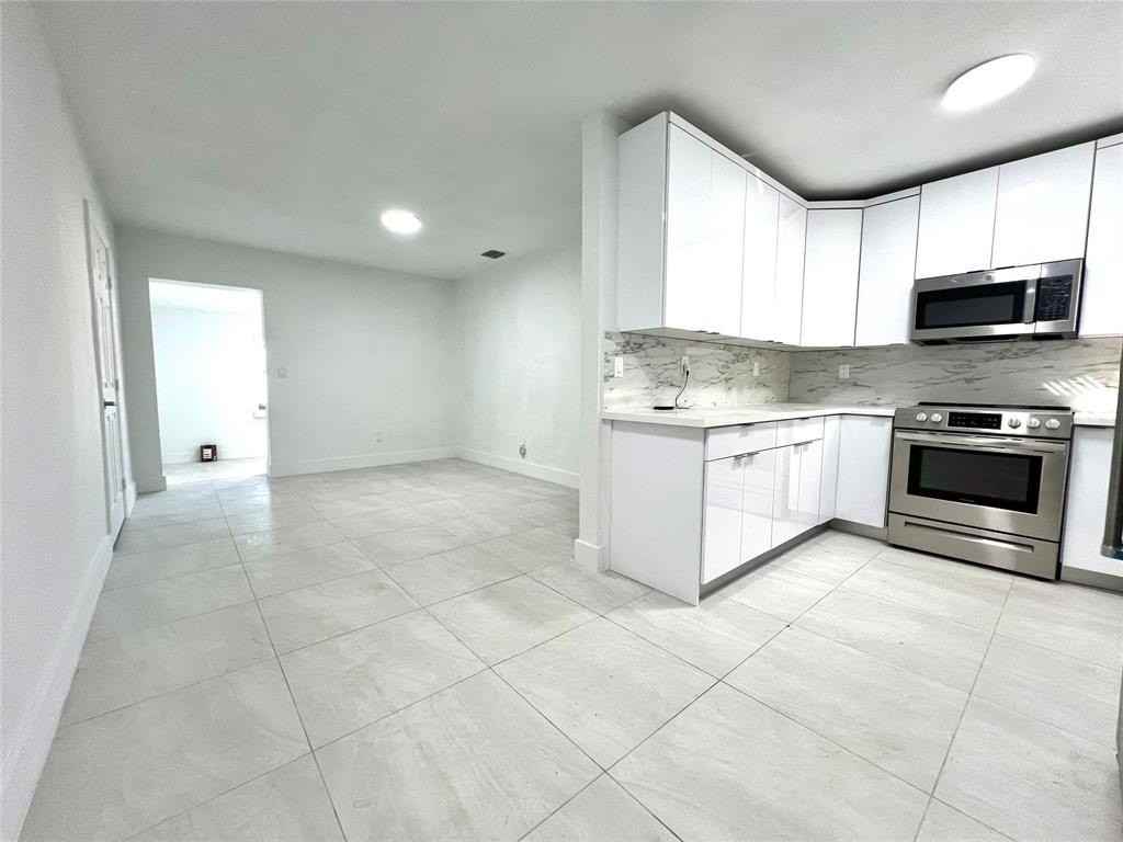 10730 Sw 149th Ter - Photo 3 of 7